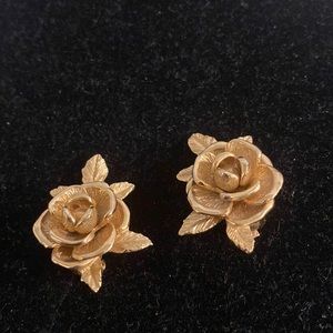 Vintage Sarah Cov Gold Clip On Rose Earrings